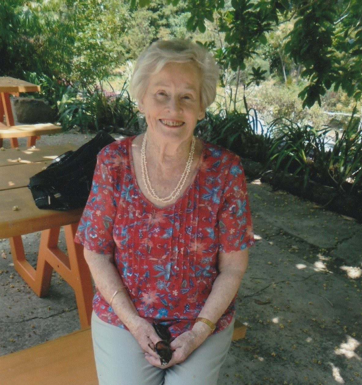 Joan Elaine Beechey